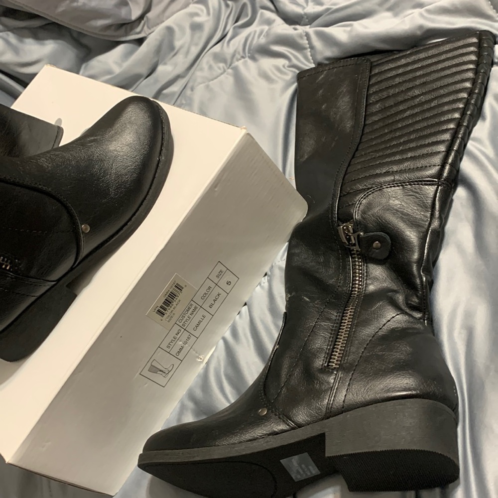 Black boots